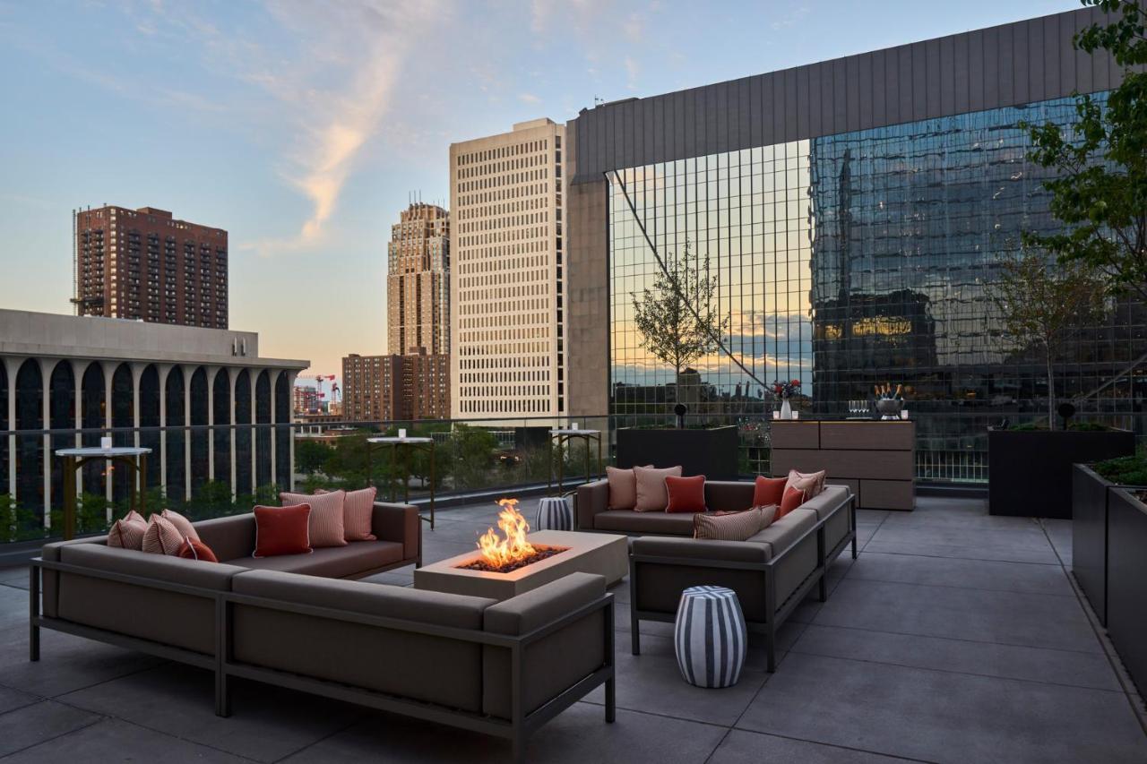 Four Seasons Hotel Minneapolis Exterior photo